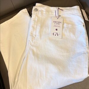 White capri jeans with built-in slimming panel